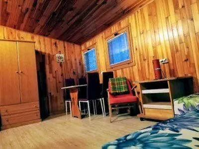 Aura Grotniki Holiday park