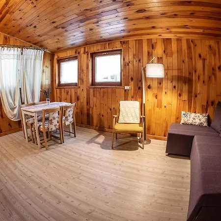 Aura Grotniki Holiday park